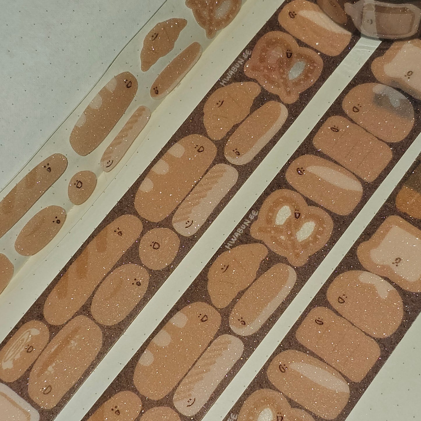 Bread Kiss-Cut Glitter Tape